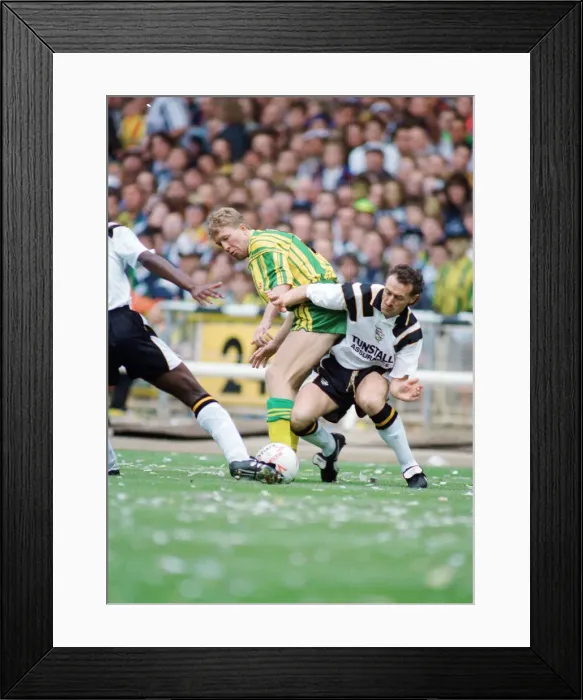 Framed Print : English League Division Two Play Off Final at Wembley Stadium Framed Print : English League Division Two Play Off Final at Wembley Stadium