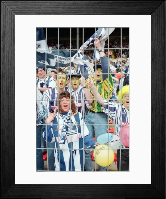 Framed Print : English League Division Two Play Off Final at Wembley Stadium Framed Print : English League Division Two Play Off Final at Wembley Stadium