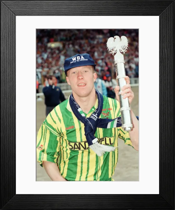 Framed Print : English League Division Two Play Off Final at Wembley Stadium Framed Print : English League Division Two Play Off Final at Wembley Stadium