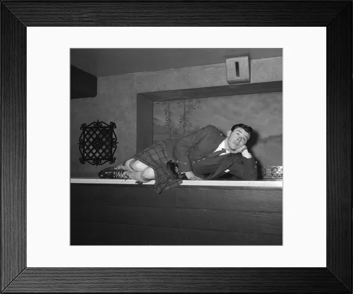 Framed Print : Y2K Andy Stewart 1960 A 20 year old Andy Stewart at rehearsals for the Royal