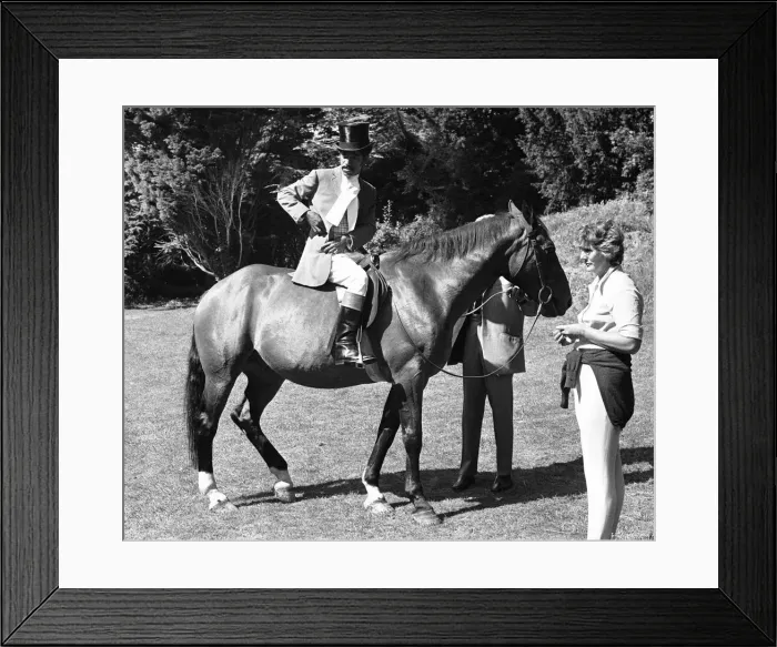 Framed Print : Sammy Davis Junoir seen here relaxing whilst on location at Eastnor Castle Framed Print : Sammy Davis Junoir seen here relaxing whilst on location at Eastnor Castle