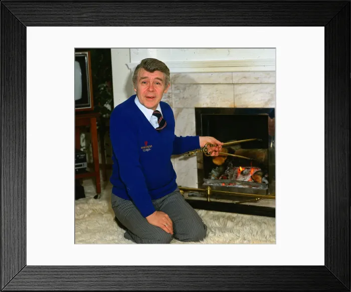 Framed Print : Andy Stewart singer poking fire Framed Print : Andy Stewart singer poking fire
