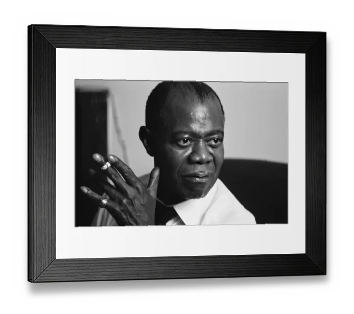 Framed Print : Louis Armstrong photographed whilst on tour circa 1968