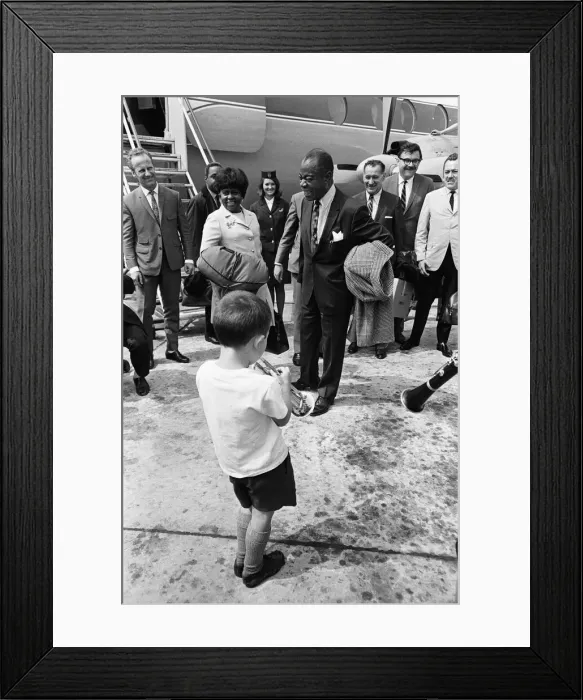 Framed Print : Louis Armstrong pictured as he flew into Yeadon Airport Framed Print : Louis Armstrong pictured as he flew into Yeadon Airport