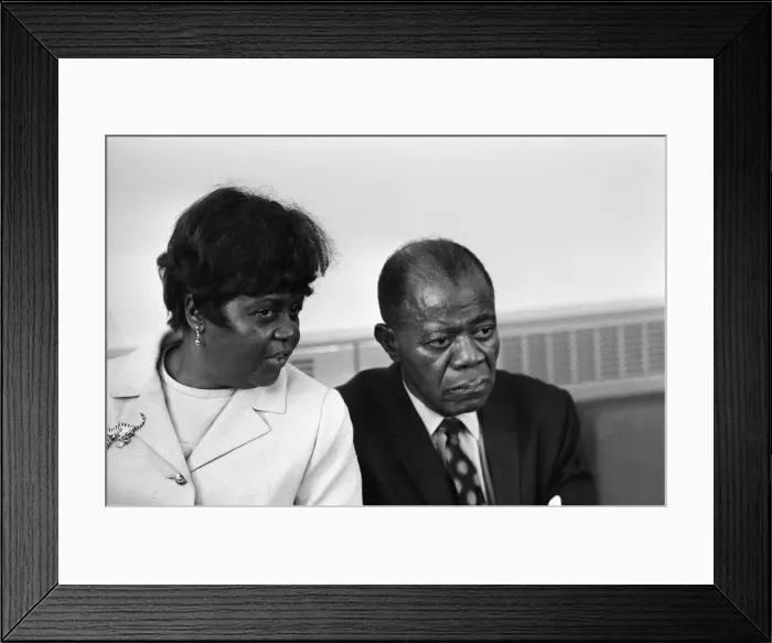 Framed Print : Louis Armstrong pictured with his wife Lucille as he flew into Yeadon Airport Framed Print : Louis Armstrong pictured with his wife Lucille as he flew into Yeadon Airport