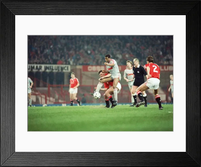 Framed Print : English League Division One match at Old Trafford. Manchester United 3 v Liverpool Framed Print : English League Division One match at Old Trafford. Manchester United 3 v Liverpool