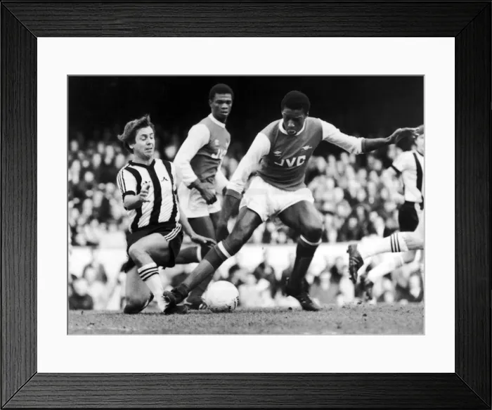 Framed Print : English League Division One match at Highbury. Arsenal 1 v Notts County 0 Framed Print : English League Division One match at Highbury. Arsenal 1 v Notts County 0