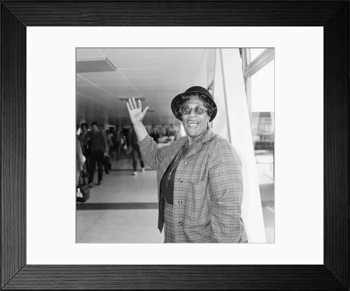 Framed Print : Arrival of Jazz singer Ella Fitzgerald for an 11 day tour of the UK. 11th September 1982 Framed Print : Arrival of Jazz singer Ella Fitzgerald for an 11 day tour of the UK. 11th September 1982
