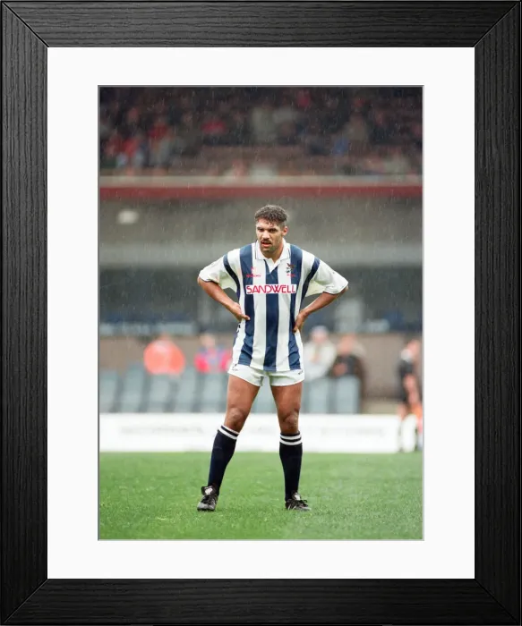 Framed Print : Don Goodman of West Bromwich Albion in action against Hull. 28th September 1991 Framed Print : Don Goodman of West Bromwich Albion in action against Hull. 28th September 1991
