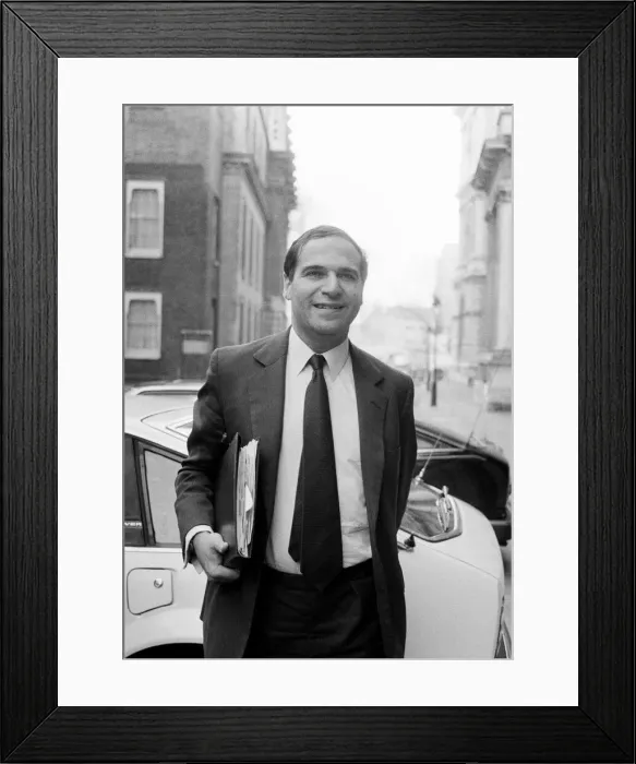 Framed Print : Trade and Industry Secretary Leon Brittan leaving Downing Street after a Cabinet meeting Framed Print : Trade and Industry Secretary Leon Brittan leaving Downing Street after a Cabinet meeting