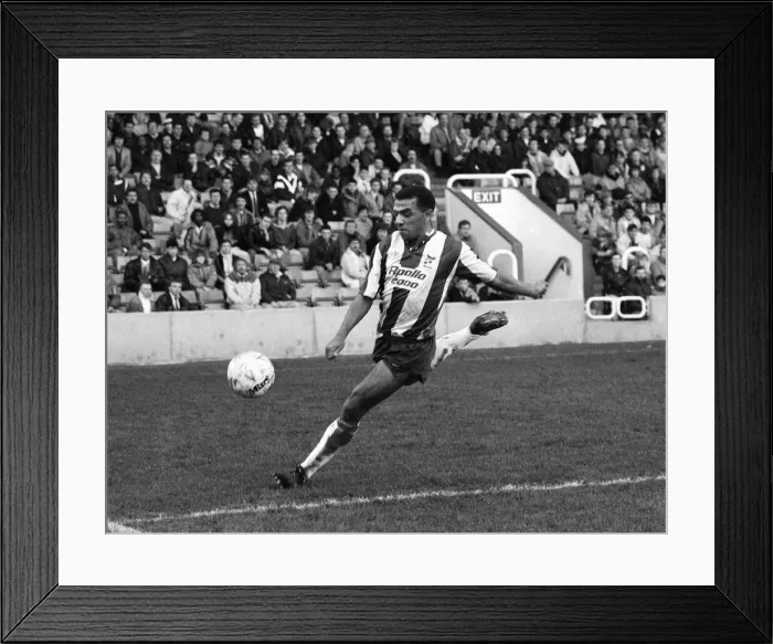 Framed Print : Tony Ford of West Bromwich Albion in action against Oldham Athletic Framed Print : Tony Ford of West Bromwich Albion in action against Oldham Athletic