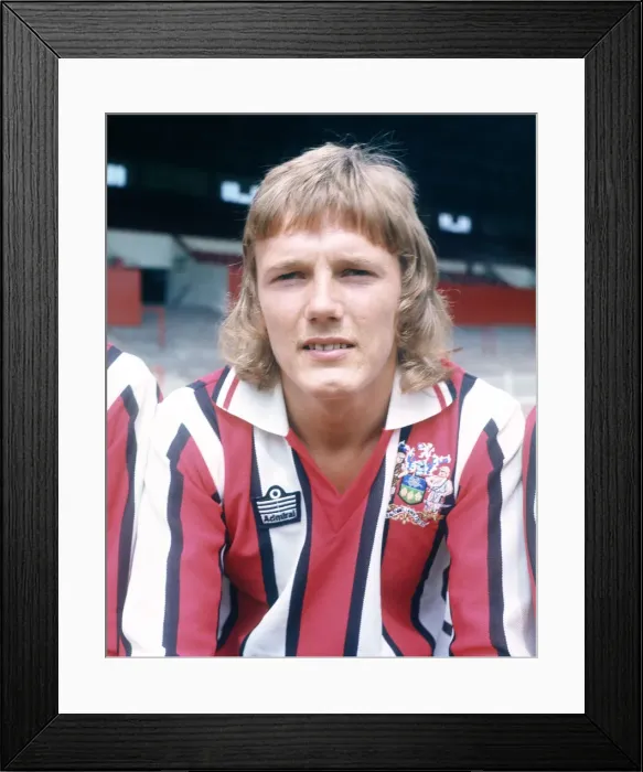 Framed Print : Sheffield United footballer Keith Edwards. July 1976 Framed Print : Sheffield United footballer Keith Edwards. July 1976