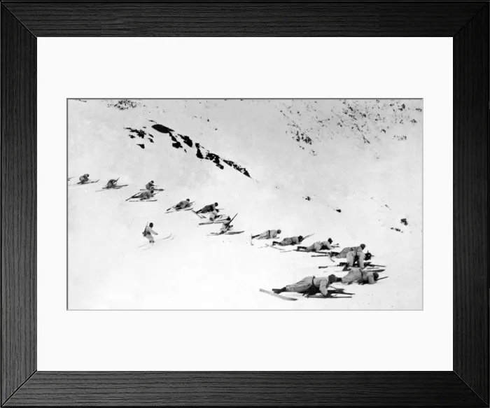 Framed Print : Italian forces on skis seen here during an advance on Austrian forces in the Julian Alps Framed Print : Italian forces on skis seen here during an advance on Austrian forces in the Julian Alps