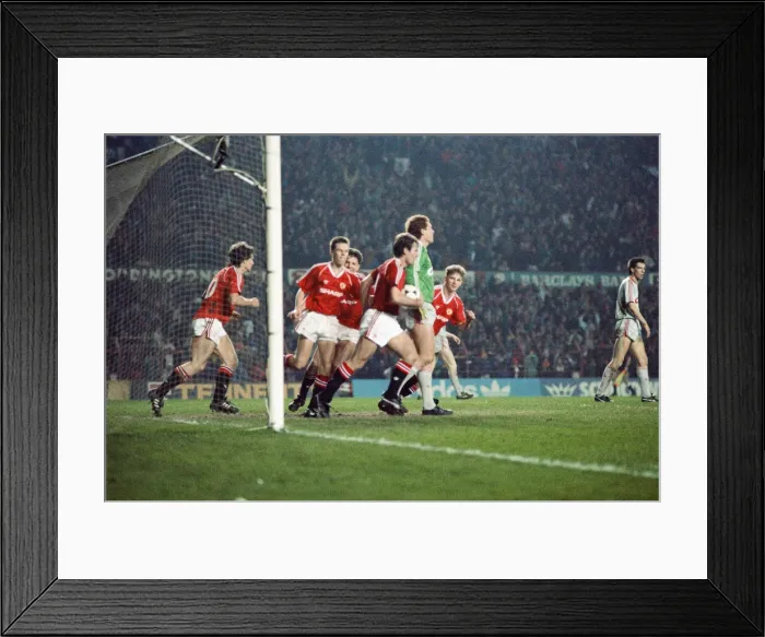 Framed Print : English League Division One match at Old Trafford. Manchester United 3 v Liverpool Framed Print : English League Division One match at Old Trafford. Manchester United 3 v Liverpool