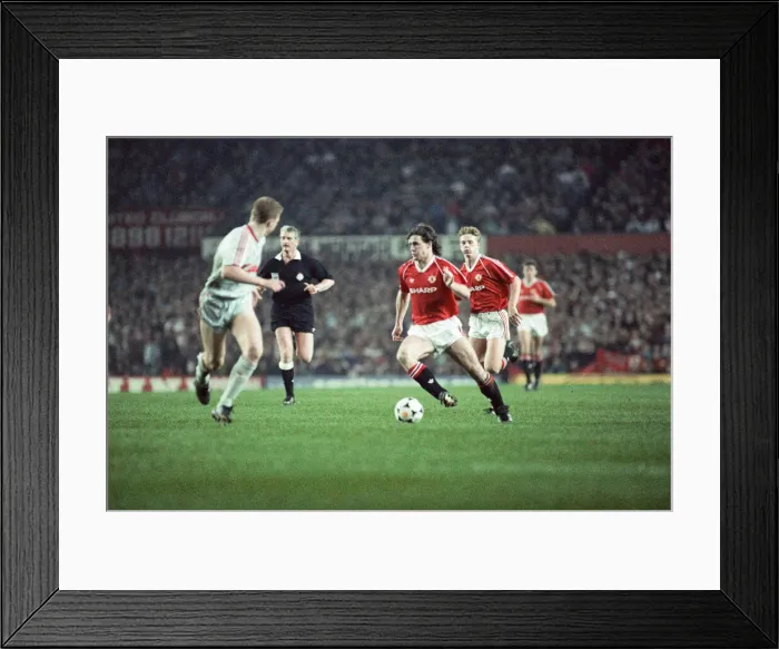 Framed Print : English League Division One match at Old Trafford. Manchester United 3 v Liverpool