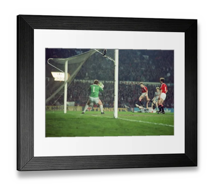 Framed Print : English League Division One match at Old Trafford. Manchester United 3 v Liverpool
