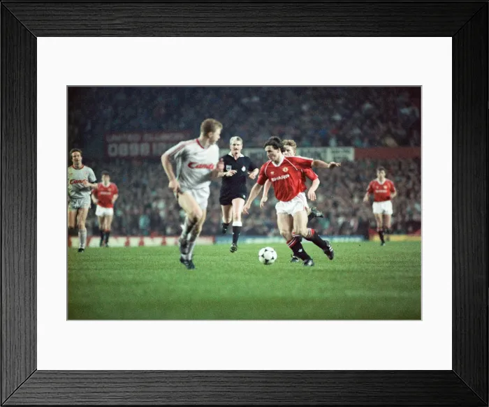 Framed Print : English League Division One match at Old Trafford. Manchester United 3 v Liverpool Framed Print : English League Division One match at Old Trafford. Manchester United 3 v Liverpool