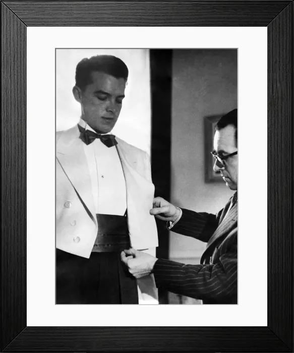 Framed Print : Clothing: Fashion: Menswear: Dinner and eveningwear. March 1950 P021650