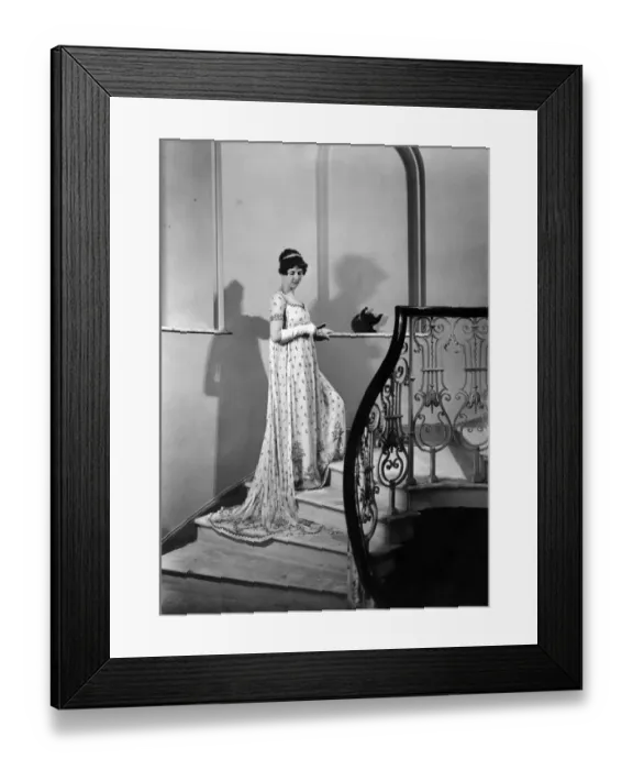 Framed Print : Clothing: Fashion 1951. September 1951 P025154 Framed Print : Clothing: Fashion 1951. September 1951 P025154