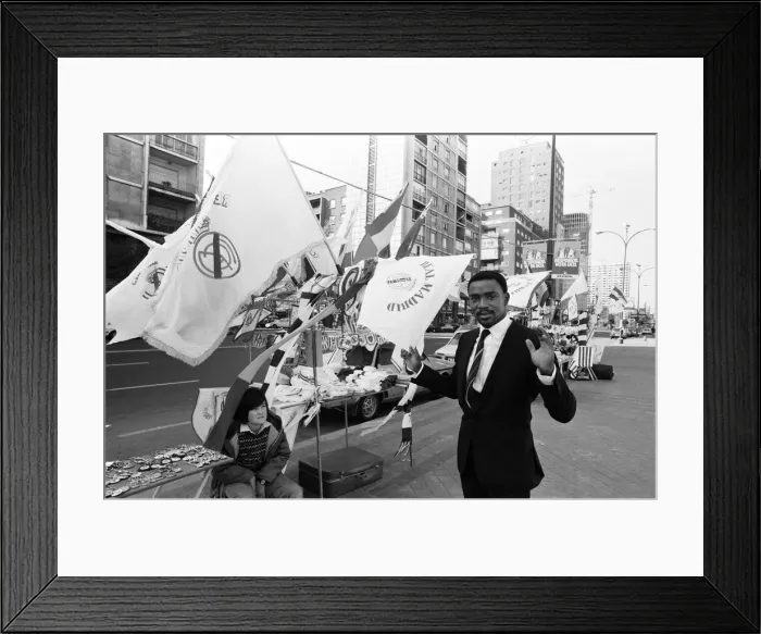 Framed Print : Laurie Cunningham on the streets of Madrid Spain. 24rh October 1982 Framed Print : Laurie Cunningham on the streets of Madrid Spain. 24rh October 1982