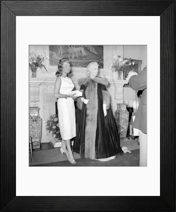 Framed Print : Actresses and models take part in a 18th century fashion parade at Pinewood Studios