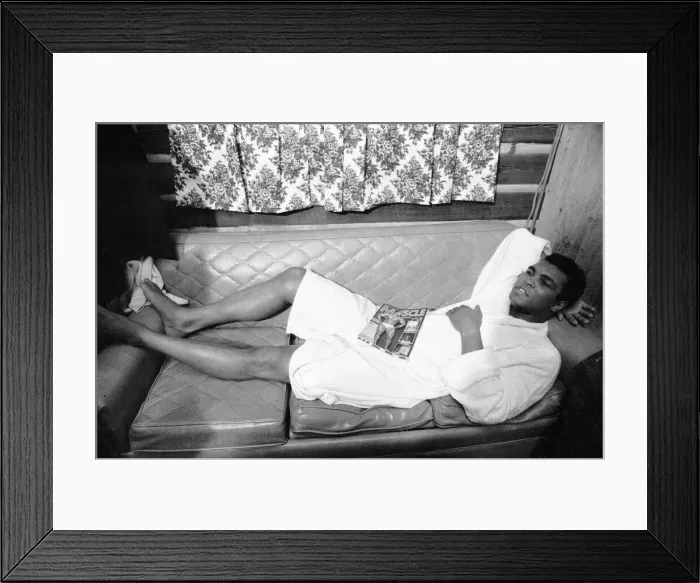 Framed Print : Muhammad Ali relaxing in Deer Lake Pennsylanvia. January 1974 Framed Print : Muhammad Ali relaxing in Deer Lake Pennsylanvia. January 1974