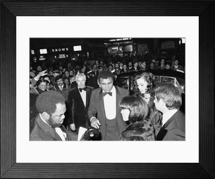 Framed Print : Muhammad Ali attends a film premier 18th December 1980 Framed Print : Muhammad Ali attends a film premier 18th December 1980