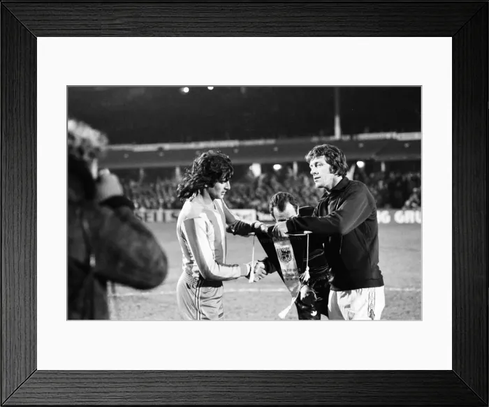 Framed Print : West Brom 2-0 Valencia, UEFA Cup match at The Hawthorns, Wednesday 6th December 1978