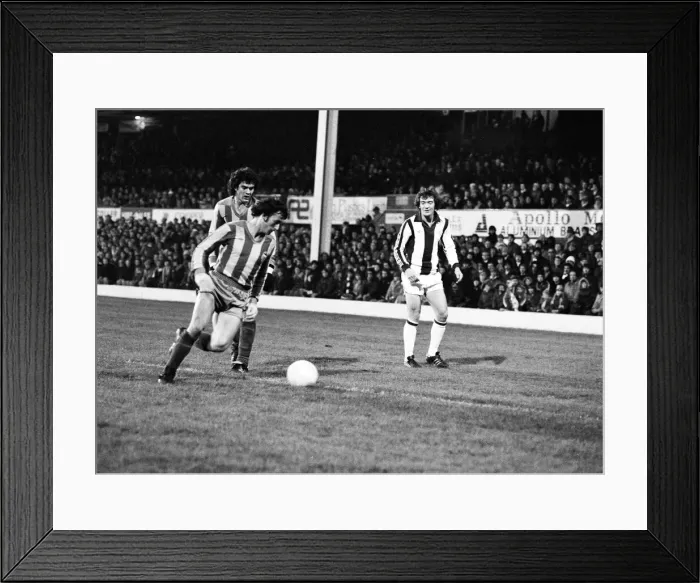 Framed Print : West Brom 2-0 Valencia, UEFA Cup match at The Hawthorns, Wednesday 6th December 1978 Framed Print : West Brom 2-0 Valencia, UEFA Cup match at The Hawthorns, Wednesday 6th December 1978