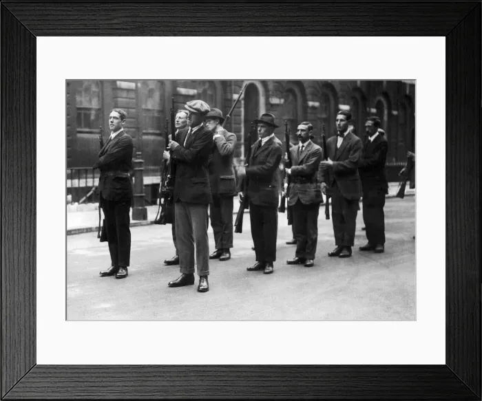 Framed Print : Mobilisation of the Inns of Court Rifle Brigade 6th August 1914 Framed Print : Mobilisation of the Inns of Court Rifle Brigade 6th August 1914