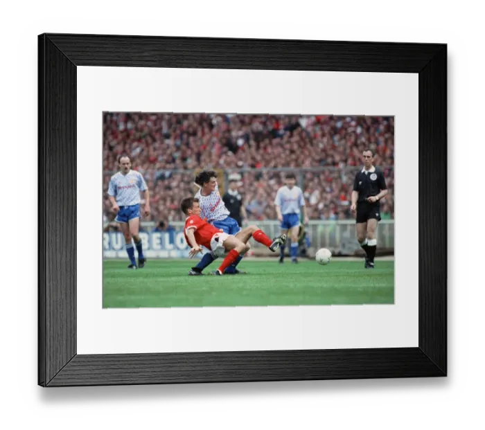 Framed Print : Rumbelows Cup Final at Wembley Stadium. Nottingham Forest 0 v Manchester United 1 Framed Print : Rumbelows Cup Final at Wembley Stadium. Nottingham Forest 0 v Manchester United 1