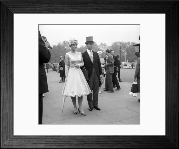 Framed Print : Buckingham Palace Garden Party: Visitors and passers by outside Buckingham Palace had a Framed Print : Buckingham Palace Garden Party: Visitors and passers by outside Buckingham Palace had a