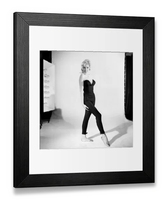 Framed Print : Clothing: Fashion: Tights: Woman wearing full length tights. 1960 B1296-002 Framed Print : Clothing: Fashion: Tights: Woman wearing full length tights. 1960 B1296-002