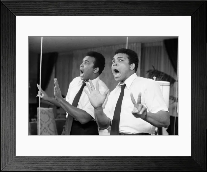 Framed Print : Muhammad Ali predicts what round he will finish Joe Bugner in their upcoming fight