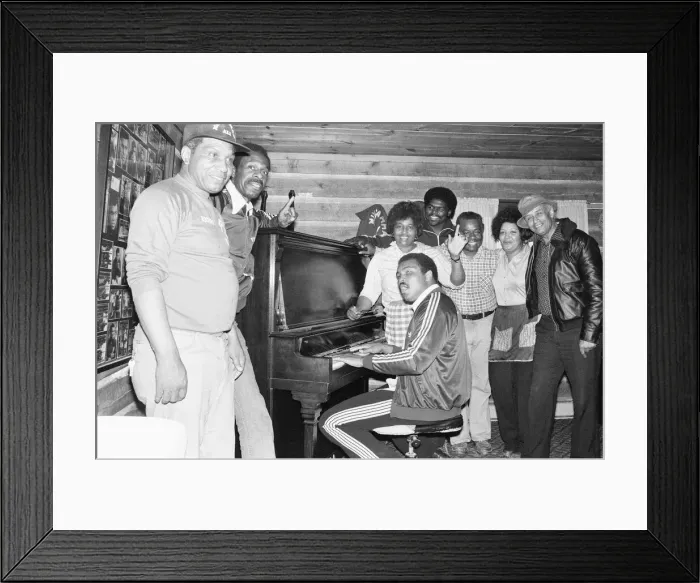 Framed Print : Muhammad Ali at his training camp, enjoys a sing song with those who work for him on 2nd Framed Print : Muhammad Ali at his training camp, enjoys a sing song with those who work for him on 2nd