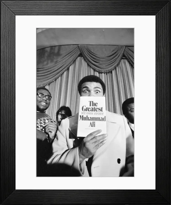 Framed Print : Muhammad Ali holding a press conference to publicise his book Framed Print : Muhammad Ali holding a press conference to publicise his book