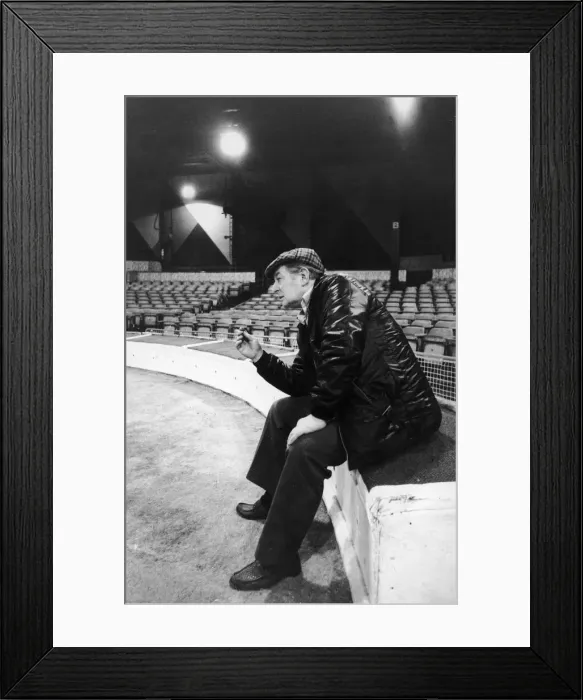 Framed Print : Jacko Fossett the clown sits alone with his thoughts in the circus ring following Framed Print : Jacko Fossett the clown sits alone with his thoughts in the circus ring following