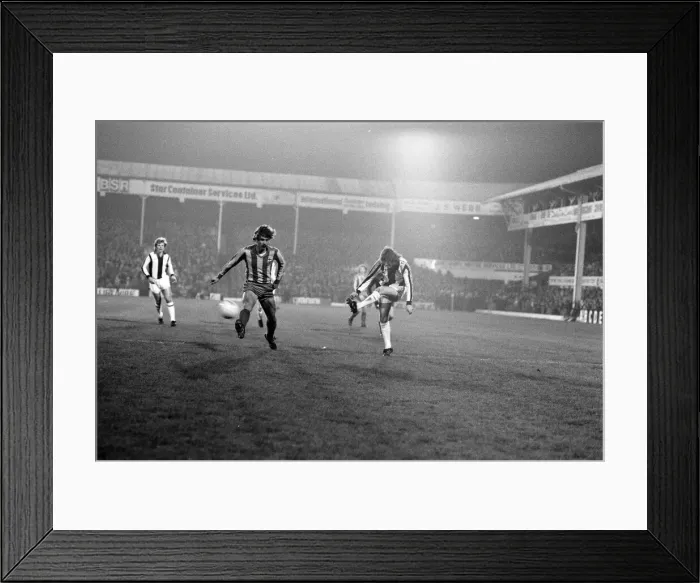 Framed Print : West Brom 2-0 Valencia, UEFA Cup match at The Hawthorns, Wednesday 6th December 1978 Framed Print : West Brom 2-0 Valencia, UEFA Cup match at The Hawthorns, Wednesday 6th December 1978
