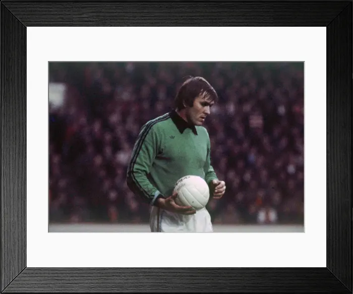 Framed Print : Liverpool 1-2 Aston Villa, league match at Anfield, Saturday 5th November 1977 Framed Print : Liverpool 1-2 Aston Villa, league match at Anfield, Saturday 5th November 1977