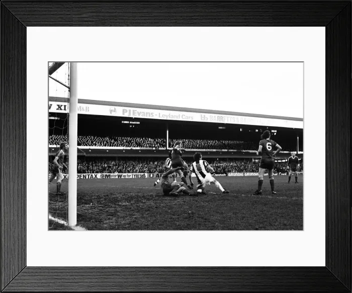 Framed Print : West Brom 2-0 Middlesborough, league match at The Hawthorns, Saturday 9th December 1978