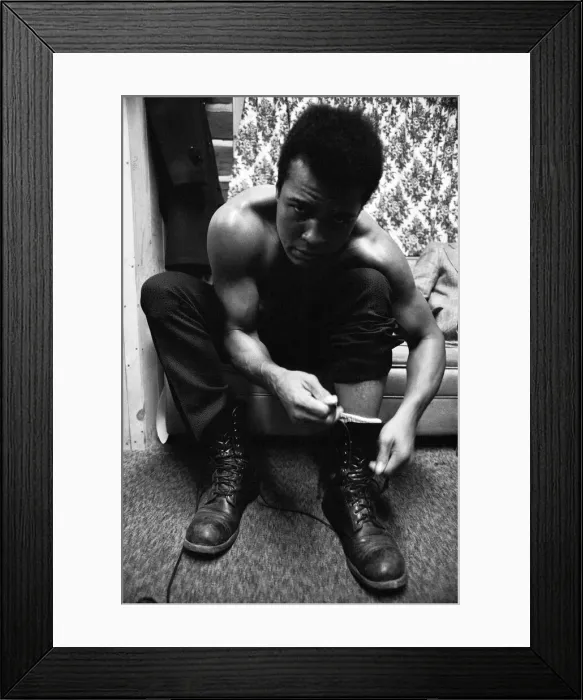 Framed Print : Muhammad Ali at his training camp in Deer Lake Pennsylanvia ahead of his rematch with Joe Framed Print : Muhammad Ali at his training camp in Deer Lake Pennsylanvia ahead of his rematch with Joe