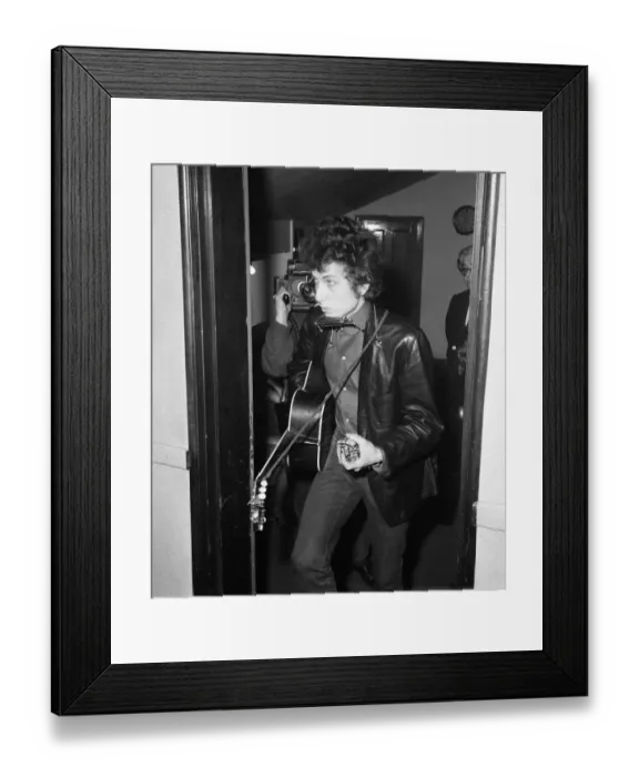 Framed Print : American folk singer Bob Dylan in concert at the Royal Albert Hall Framed Print : American folk singer Bob Dylan in concert at the Royal Albert Hall