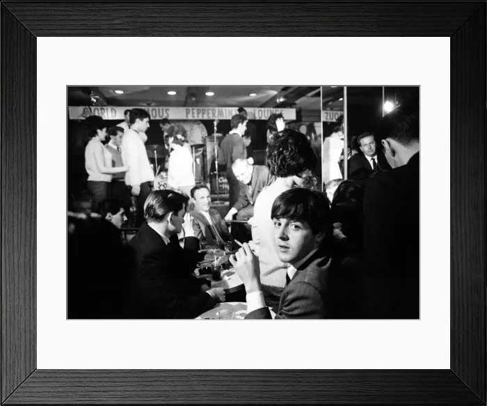 Framed Print : Paul McCartney (seated looking round to the camera) of The Beatles, New York, USA