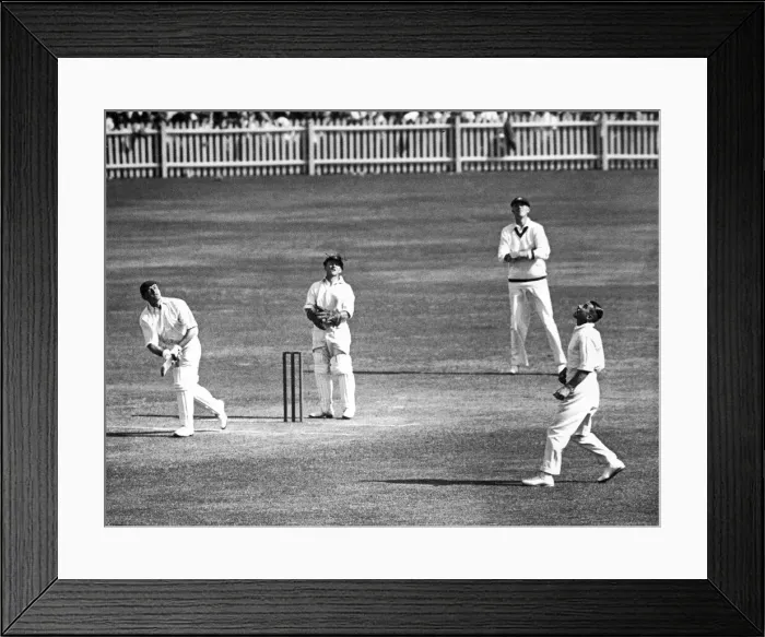 Framed Print : England tour of Australia for the Ashes. Second day of the Australia v England Framed Print : England tour of Australia for the Ashes. Second day of the Australia v England