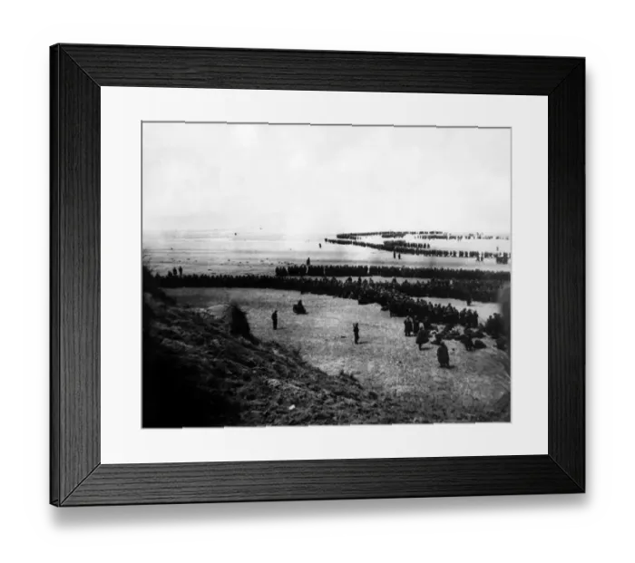 Framed Print : World War Two - Second World War - The evacuation of the BEF from the beaches at Dunkirk Framed Print : World War Two - Second World War - The evacuation of the BEF from the beaches at Dunkirk
