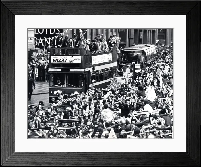 Framed Print : Aston Villa manger Ron Saunders enjoys the adoration of the thousands of supporters who Framed Print : Aston Villa manger Ron Saunders enjoys the adoration of the thousands of supporters who