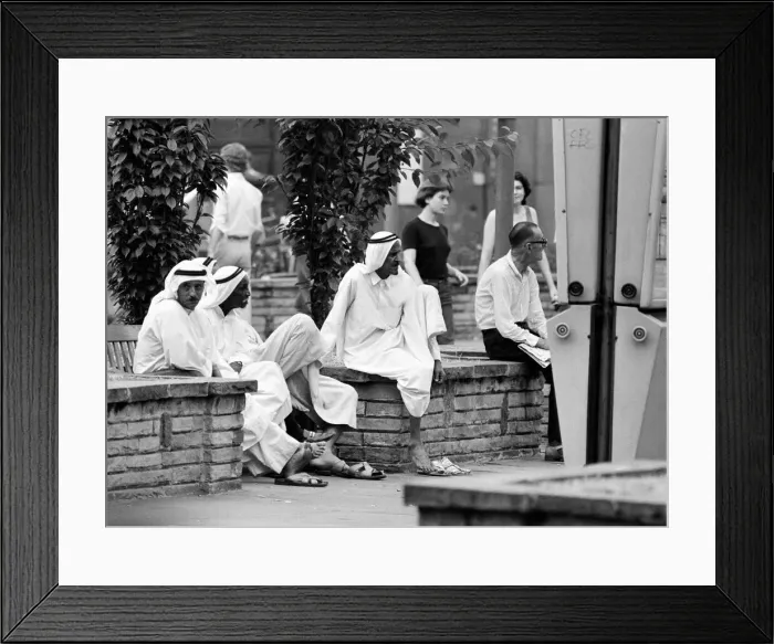 Framed Print : Arab community in South Kensington, London. 28th June 1976 Framed Print : Arab community in South Kensington, London. 28th June 1976
