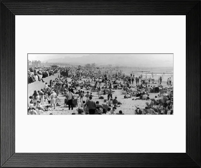Framed Print : A scene at Ayr as the hottest Sunday of the summer brought out sun-worshipers