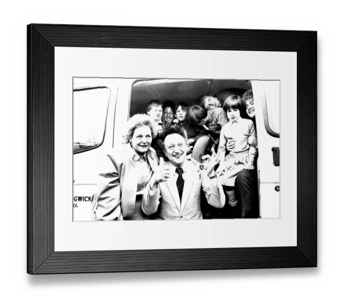 Framed Print : Comedian Ken Dodd made children from Thornhill Park School