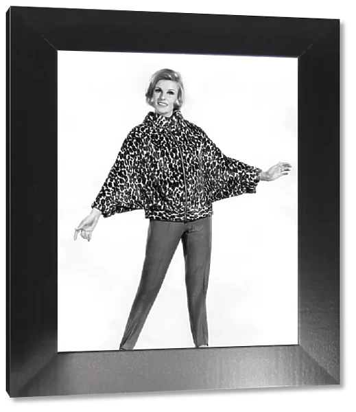 Reveille Fashions 1965. January 1965 P006618